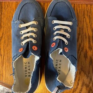Vionic slip ons. Size 9.5
